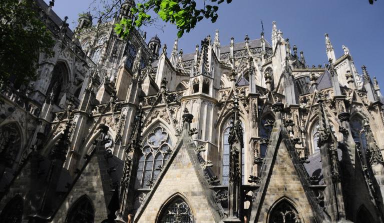 St Jan Den bosch zomer - detail gevel