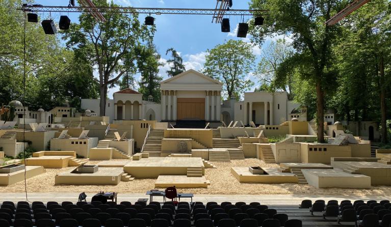 Tegelen - openluchttheater De Doolhof Passiespelen 2021