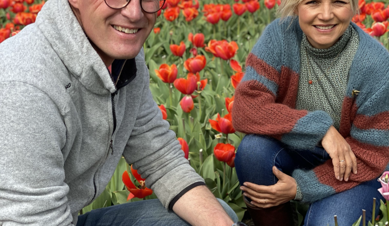 Yvon Jaspers en tulpenboer Henk (2)