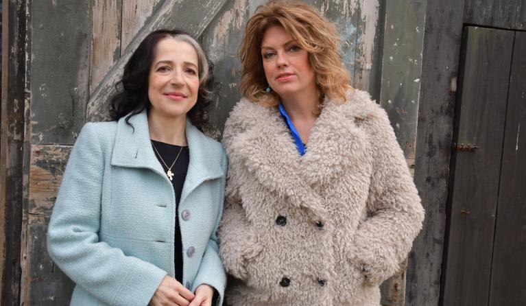 Een portret van Marietta Petkova en Annemiek Schrijver