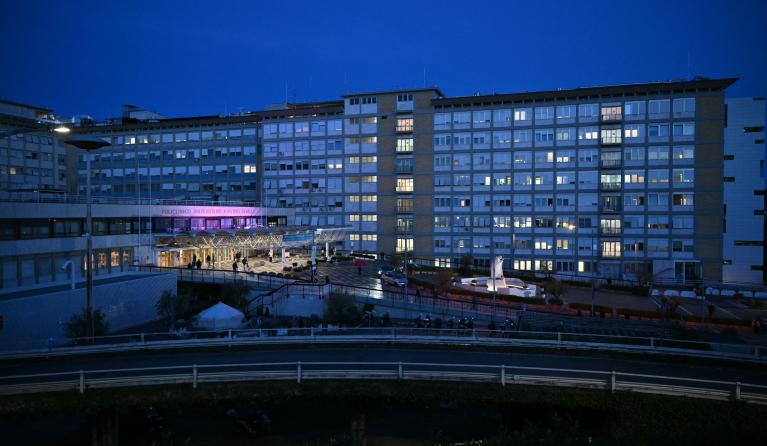 A general view shows the Gemelli hospital where Pope Francis is hospitalized in Rome on February 22, 2025. Pope Francis passes another calm night in hospital, the Vatican said on February 21, 2025 in its morning update, as the 88-year-old spent his seventh day in hospital being treated for pneumonia. Alberto PIZZOLI / AFP