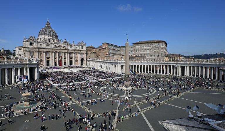 Faithful attend a Holy Mass for the Jubilee of the Sick and Health Care Workers in Saint Peter's Square at Vatican City, 06 April 2025. EPA/Darek Delmanowicz POLAND OUT