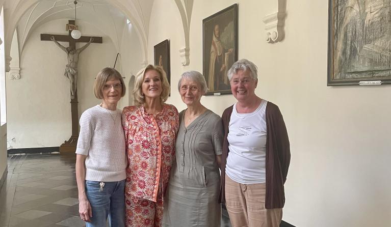 Tineke Kloostergasten