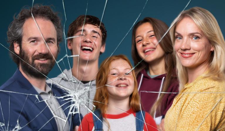 cast hoe mijn keurige ouders in de bak belandden