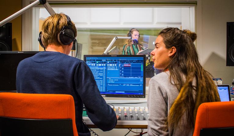 KRO-NCRV Radioschool in de studio