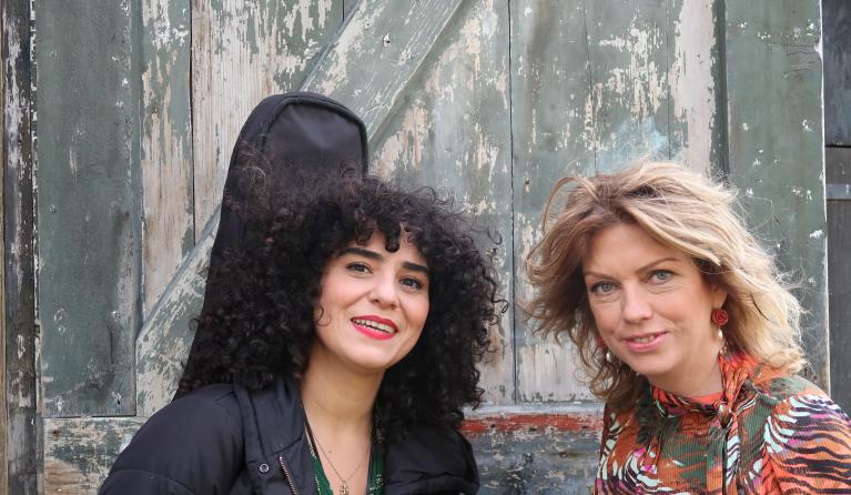 Meral Polat en Annemiek Schrijver