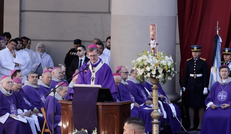 Archbishop of Buenos Aires, Jorge Garcia Cuerva (C), leads a mass to honor late Pope Francis, in front of the Metropolitan Cathedral in Buenos Aires, Argentina, 26 April 2025. Pope Francis passed away on Easter Monday, 21 April 2025, at the age of 88, and was buried in the Papal Basilica of St. Mary Major in Rome on 26 April. EPA/STRINGER