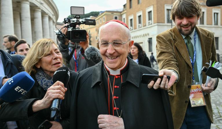 Italian cardinal Fernando Filoni (C) arrives for the fifth congregation meeting at The Vatican, on April 28, 2025. Alberto PIZZOLI / AFP