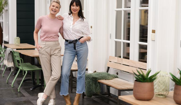 Anita en Emmely voor Vertel 