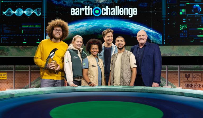 Earth Challenge banner foto