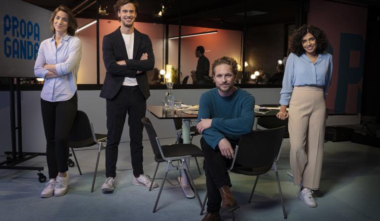 Groepsfoto onderzoeksjournalisten propaganda