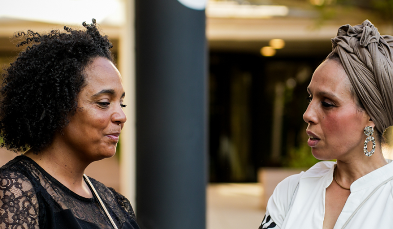 Samira Bakhcha en Cynthia Cudogham Een huis vol