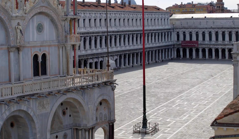 Het lege San Marcoplein in Venetie
