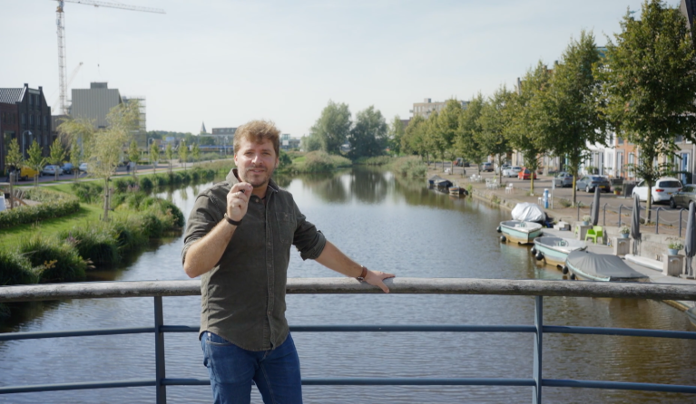 Dominee Pim Brouwer in Petrus in het land