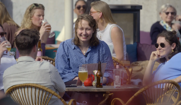 Eva op terras