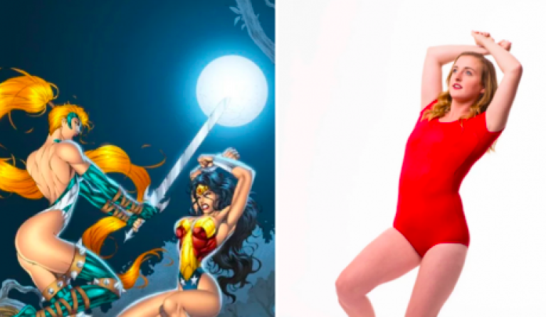 Vrouw probeert een superheldenpose na te doen 