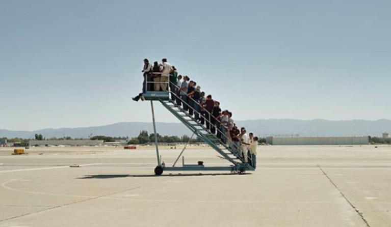 Adrian Paci – Centro di permanenza temporanea, 2007.