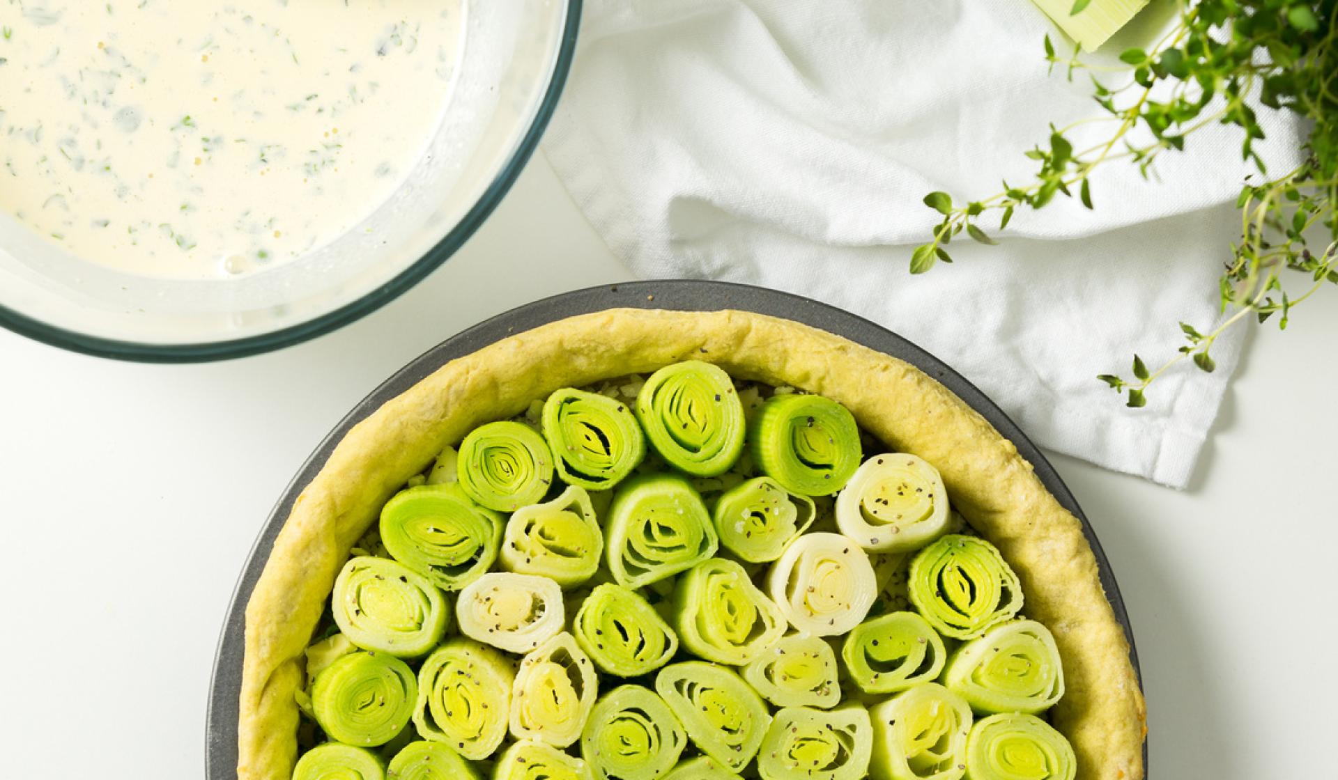 Zo maak je heerlijke prei quiche voor een prikkie | KRO-NCRV