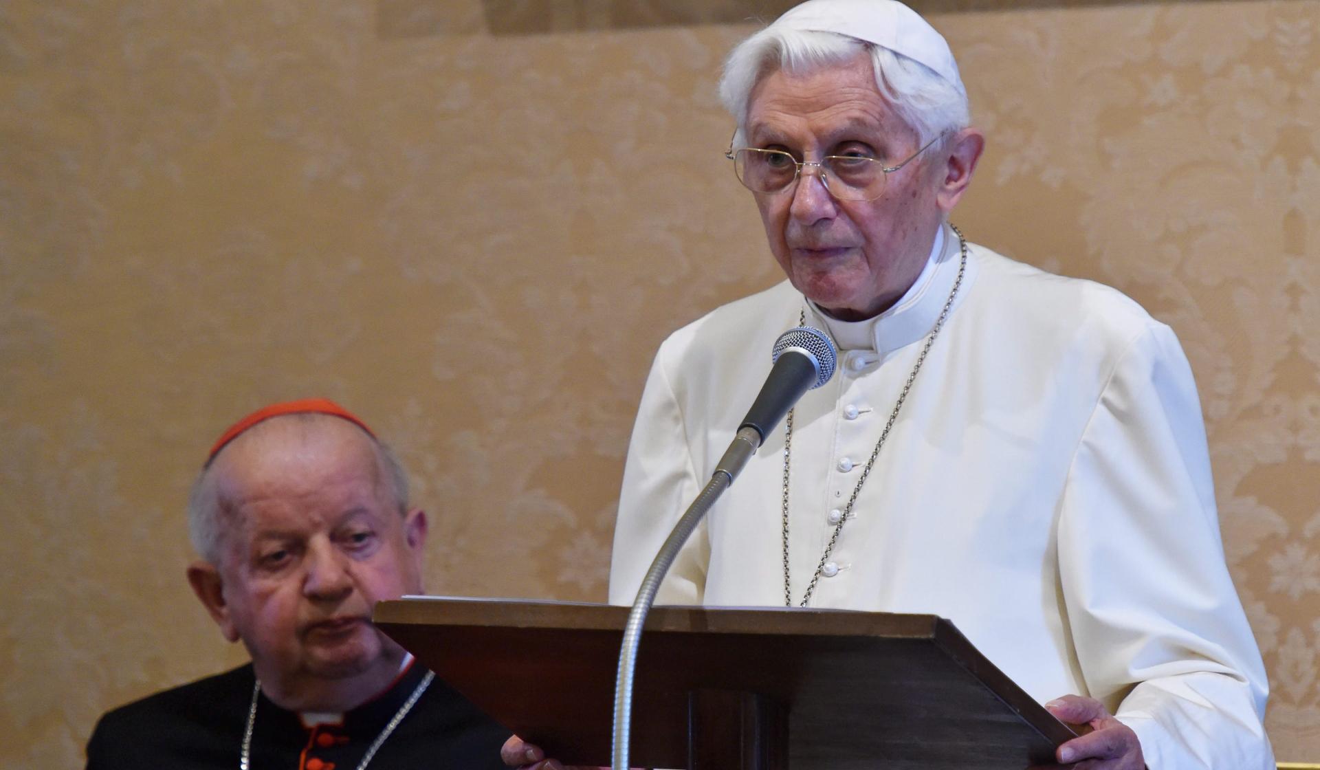 In memoriam: Benedictus XVI | KRO-NCRV