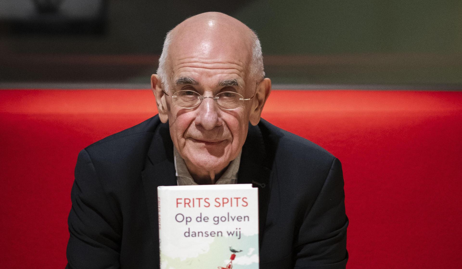 Frits Spits over boek Op de golven dansen wij: ‘Ik realiseer me hoe