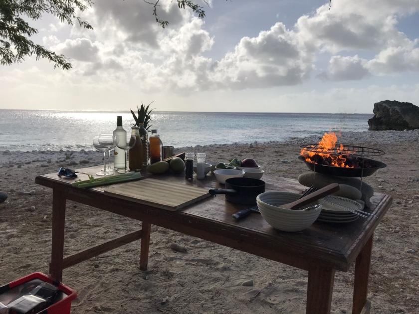 BinnensteBuiten - 500ste aflevering 30 april 2018 - gedekte tafel