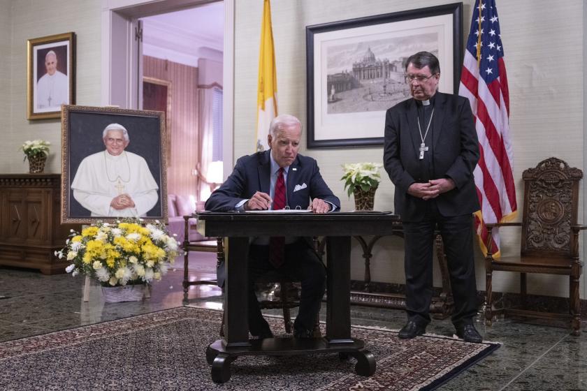 US President Joe Biden signs the condolence book for Pope Emeritus Benedict XVI at the Apostolic Nunciature of the Holy See in Washington, DC, on January 5, 2023. "Together with Roman Catholics across the United States, I join in mourning the passing of Pope Emeritus Benedict," Biden wrote, according to the White House.
Jim WATSON / AFP US President Joe Biden signs the condolence book for Pope Emeritus Benedict XVI at the Apostolic Nunciature of the Holy See in Washington, DC, on January 5, 2023. "Together with Roman Catholics across the United States, I join in mourning the passing of Pope Emeritus Benedict," Biden wrote, according to the White House.
Jim WATSON / AFP