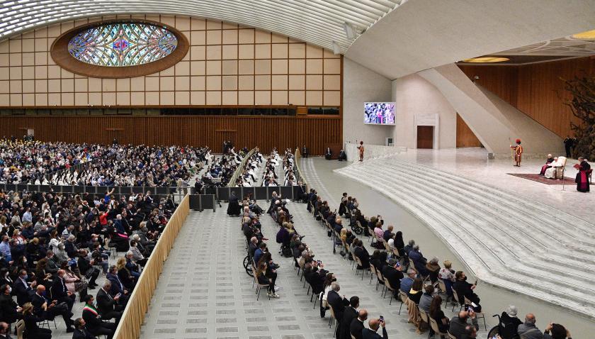 Algemene audiëntie van 13 oktober 2021 in de Paulus VI Aula (foto: AFP). Algemene audiëntie van 13 oktober 2021 in de Paulus VI Aula (foto: AFP).