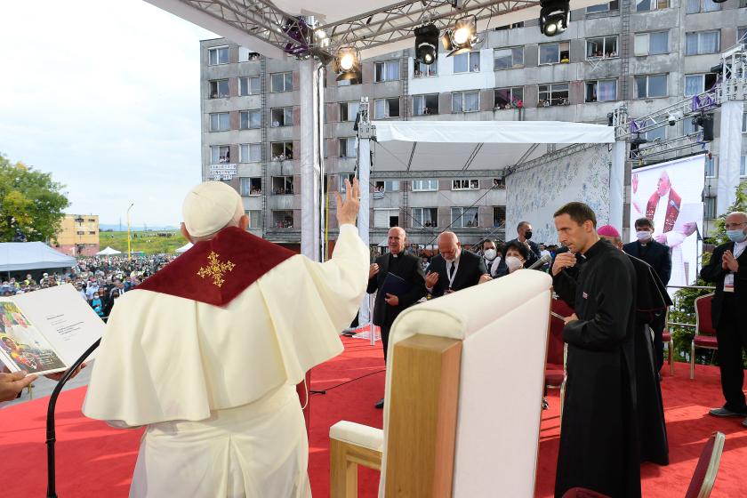 This handout photo taken and provided by the Vatican press office, the Vatican Media, on September 14, 2021 shows Pope Francis waving during a visit to Lunik IX district in Kosice that houses the largest community of Romani people in Slovakia. The Pope is on a four-day visit in Slovakia, where he will meet with Holocaust survivors and members of the Roma community. Handout / VATICAN MEDIA This handout photo taken and provided by the Vatican press office, the Vatican Media, on September 14, 2021 shows Pope Francis waving during a visit to Lunik IX district in Kosice that houses the largest community of Romani people in Slovakia. The Pope is on a four-day visit in Slovakia, where he will meet with Holocaust survivors and members of the Roma community.
