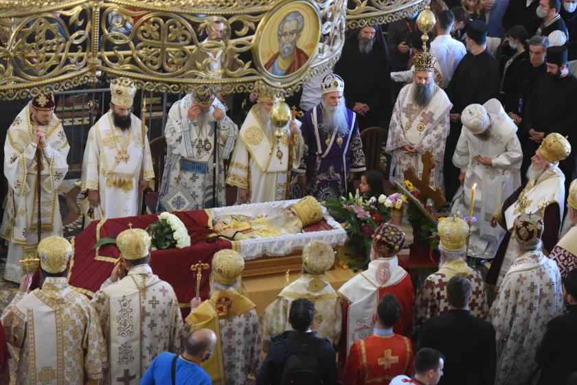 Patriarch Irinej holds a service to Serbian Orthodox Church Metropolitan bishop of Montenegro, Metropolitan Amfilohije (Radovic) during his funeral in Podgorica, Montenegro, 01 October 2020. Metropolitanate of Montenegro and the Littoral reported that Metropolitan Amfilohije died on 30 October 2020 in Podgorica, Montenegro at the age of 82. EPA/BORIS PEJOVIC Uitvaart metropoliet Amfilohije van Montenegro op 1 nov 2020