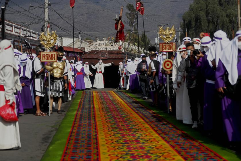Believers accompany the route of the procession of Good Friday in Antigua Guatemala, Guatemala, on 15 April 2022. The procession leaves at dawn and runs through the main streets of Antigua Guatemala and returns in the afternoon. EPA/Esteban Biba Believers accompany the route of the procession of Good Friday in Antigua Guatemala, Guatemala, on 15 April 2022. The procession leaves at dawn and runs through the main streets of Antigua Guatemala and returns in the afternoon.