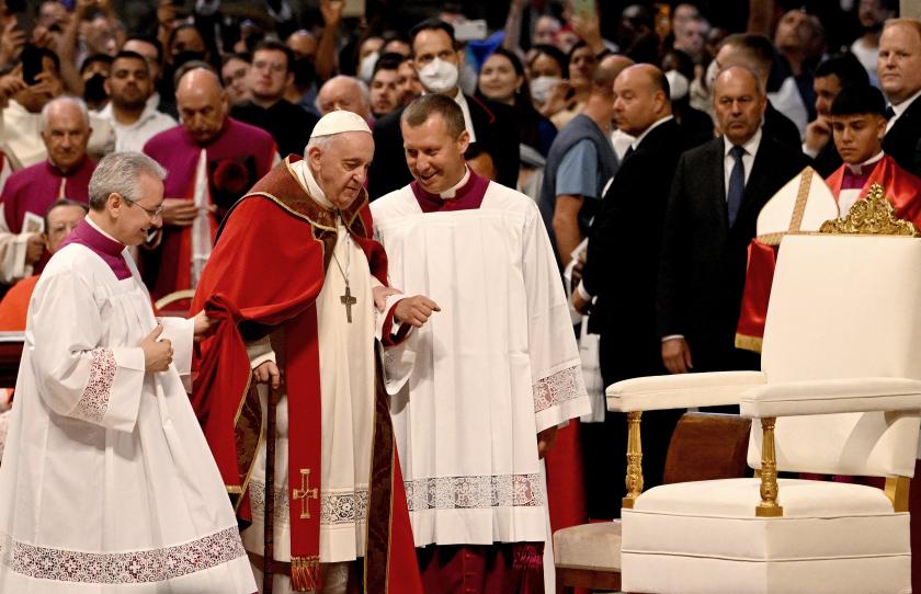 Pope Francis arrives to lead a mass for the Solemnity of Saints Peter and Paul on June 29, 2022 at St Peter's basilica. Pope Francis arrives to lead a mass for the Solemnity of Saints Peter and Paul on June 29, 2022 at St Peter's basilica. Tiziana FABI / AFP