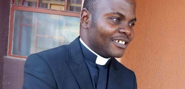 Priester John Gbakaan (bron: Facebook) Priester John Gbakaan ontvoerd