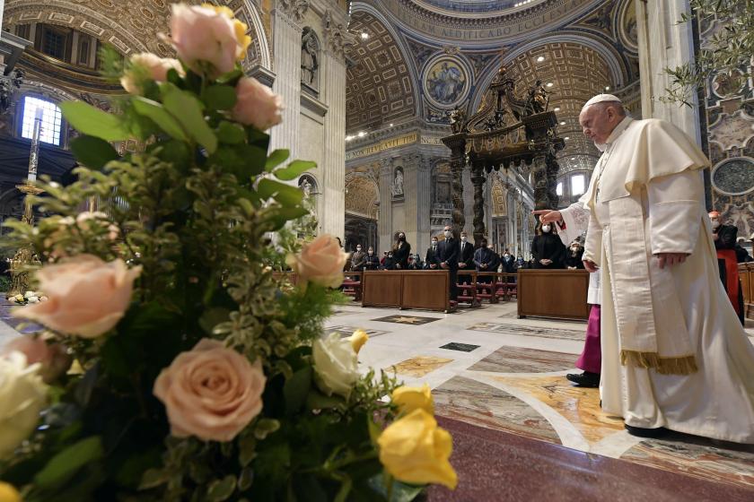 Rozen uit Holland (Vatican Media) Rozen