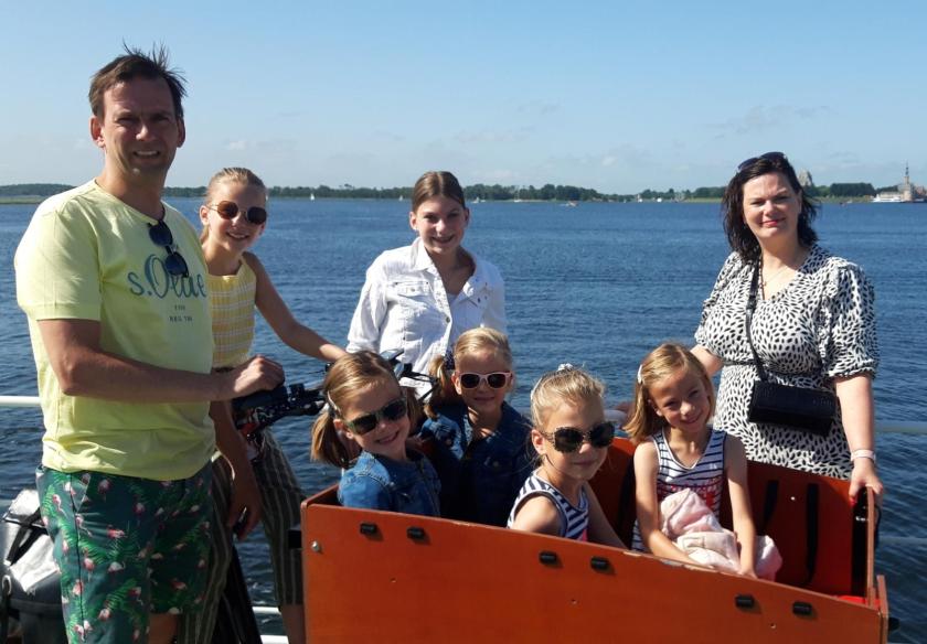 De familie Adema met de kinderen De familie Adema met de kinderen