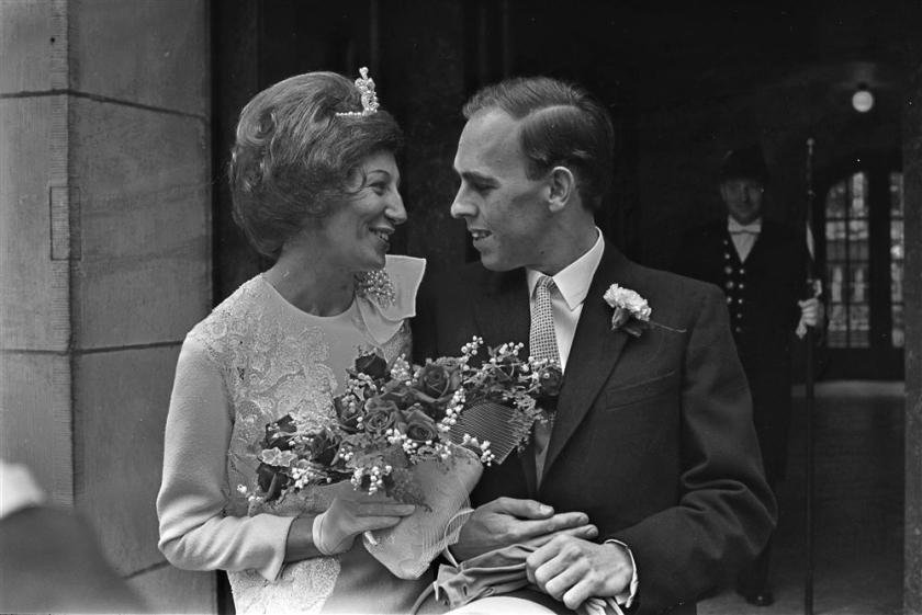 Huwelijk van Oekie van der Valk en W.J.A. Wolters in 1964. Foto: ANP Huwelijk van Oekie van der Valk en W.J.A. Wolters in 1964. Foto: ANP