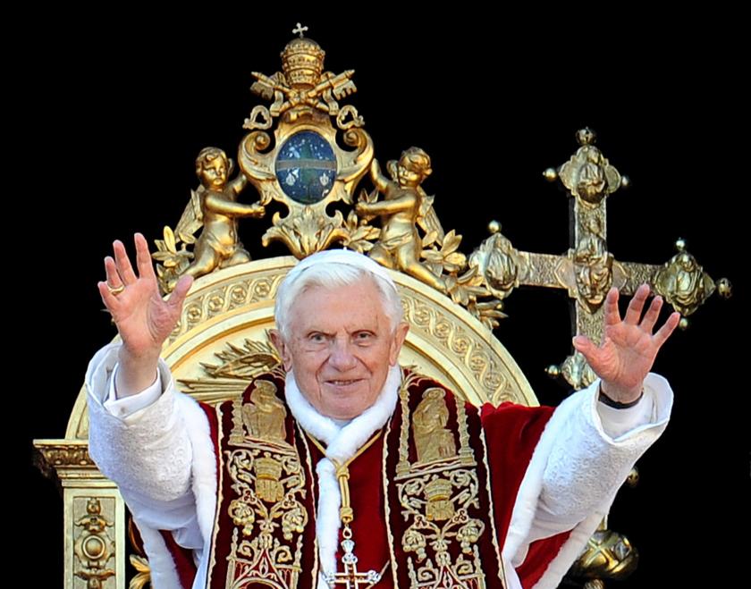 Pope Benedict XVI delivers the Urbi et Orbi (to the city and to the world) Christmas Day message from the central balcony of St. Peter's Basilica in Vatican City, 25 December 2011. In his traditional Christmas Day message, Pope Benedict XVI urged the faithful to seek a "spiritual union" with the less fortunate around the world, including in Africa and Asia, where people are suffering from the effects of wars and natural disasters. EPA/ETTORE FERRARI