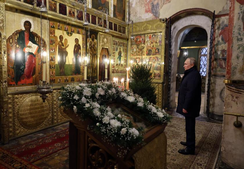 Russian President Vladimir Putin attends an Orthodox Christmas mass in the Cathedral of the Annunciation at the Kremlin in Moscow, late on January 6, 2023. Mikhail KLIMENTYEV / SPUTNIK / AFP Russian President Vladimir Putin attends an Orthodox Christmas mass in the Cathedral of the Annunciation at the Kremlin in Moscow, late on January 6, 2023. Mikhail KLIMENTYEV / SPUTNIK / AFP
