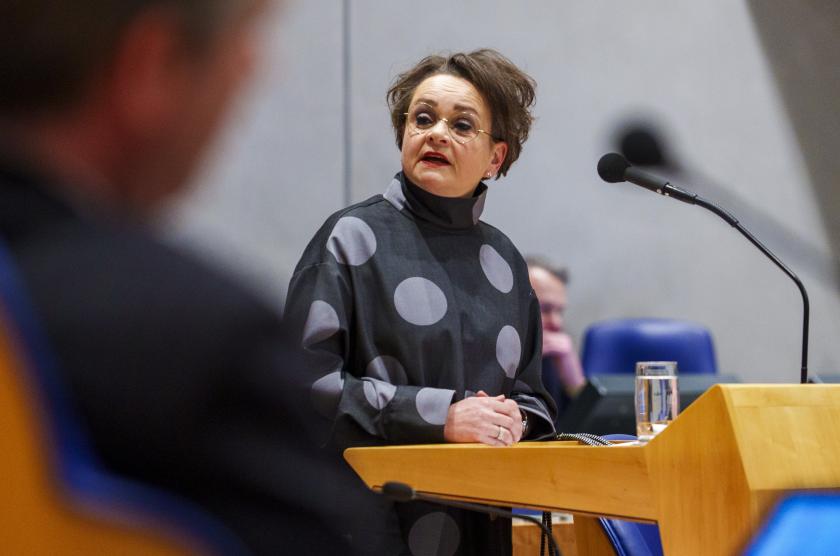 Staatssecretaris Koninkrijksrelaties en Digitalisering, Alexandra van Huffelen tijdens het wekelijkse vragenuur in de Tweede Kamer. Staatssecretaris Koninkrijksrelaties en Digitalisering, Alexandra van Huffelen tijdens het wekelijkse vragenuur in de Tweede Kamer.