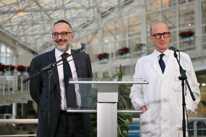 Professor Sergio Alfieri (R) and doctor Luigi Carbone give a press conference at the Gemelli hospital where Pope Francis is hospitalized for tests and treatment for bronchitis in Rome, on February 21, 2025. Pope Francis passes another calm night in hospital, the Vatican said on February 21, 2025 in its morning update, as the 88-year-old spent his seventh day in hospital being treated for pneumonia. Alberto PIZZOLI / AFP Professor Sergio Alfieri (R) and doctor Luigi Carbone give a press conference at the Gemelli hospital where Pope Francis is hospitalized for tests and treatment for bronchitis in Rome, on February 21, 2025. Pope Francis passes another calm night in hospital, the Vatican said on February 21, 2025 in its morning update, as the 88-year-old spent his seventh day in hospital being treated for pneumonia. Alberto PIZZOLI / AFP