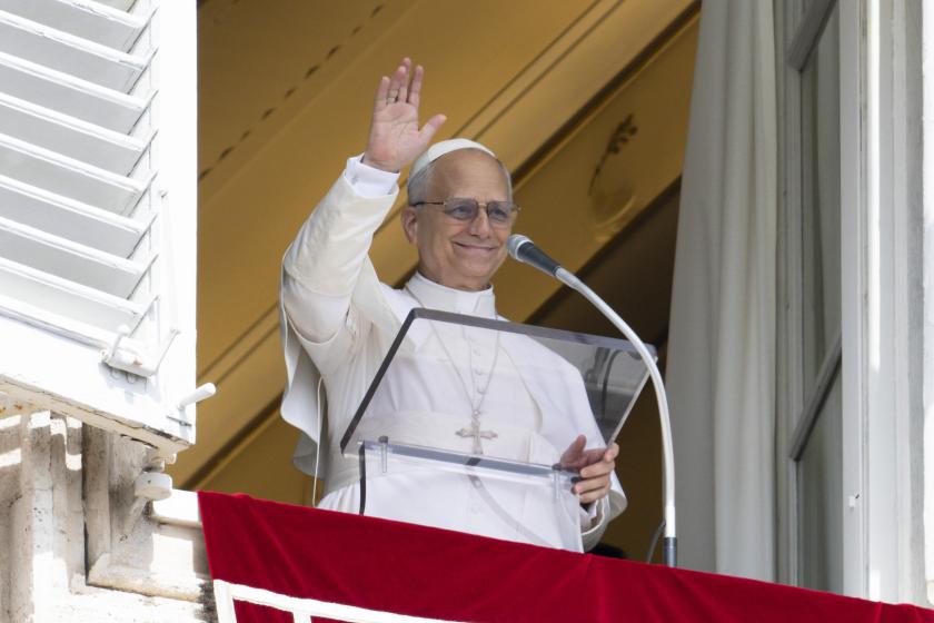  A handout picture provided by the Vatican Media shows Pope Leo XIV leading the Angelus prayer in St. Peter's Square on his 70th birthday, in Vatican City, 14 September 2025. 