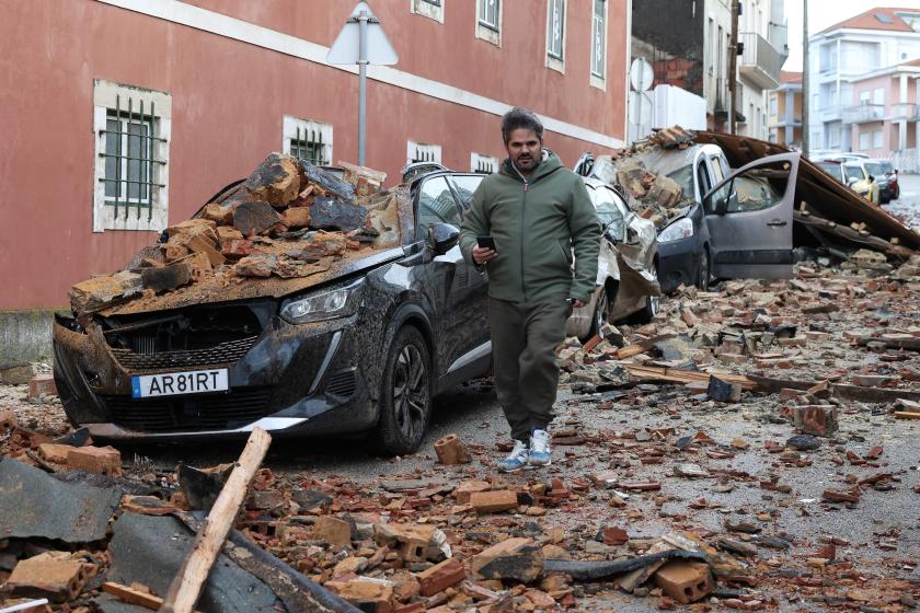 Part of the roof of the old university collapses, damaging several cars, due to the passage of storm Kristin in Figueira da Foz, Portugal, 28 January 2026. The Portuguese Institute of the Sea and the Atmosphere (IPMA) has issued multiple warnings as mainland Portugal experiences rain, strong winds, snow, and rough seas from the storm. EPA/PAULO NOVAIS