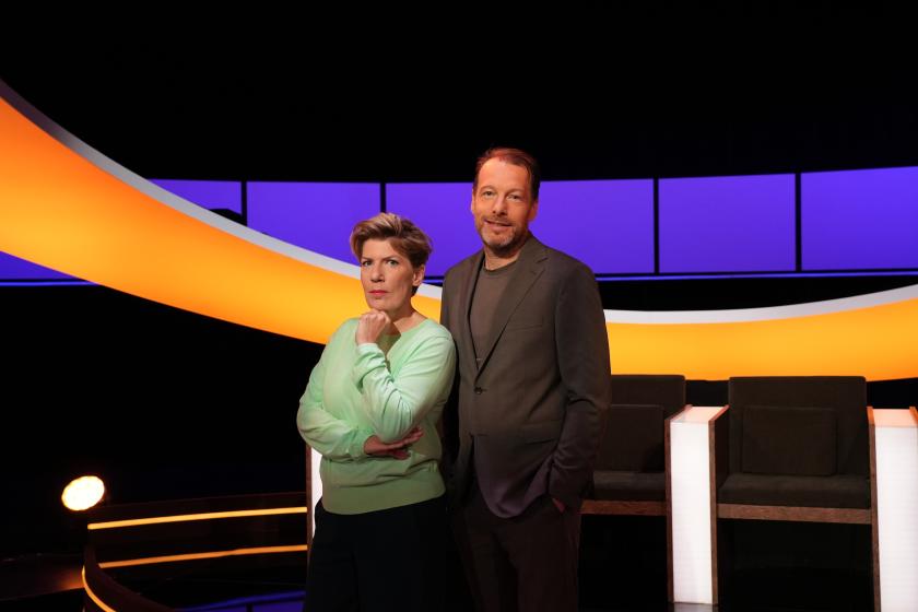 Man en vrouw in studio