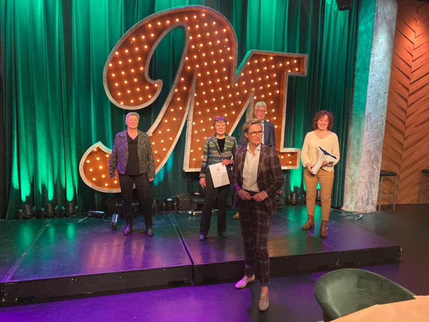 Margriet, Lenie van der Hoorn, Tineke Dijkshoorn, Klasina Seinstra en Wiebe Wieling Margriet, Lenie van der Hoorn, Tineke Dijkshoorn, Klasina Seinstra en Wiebe Wieling