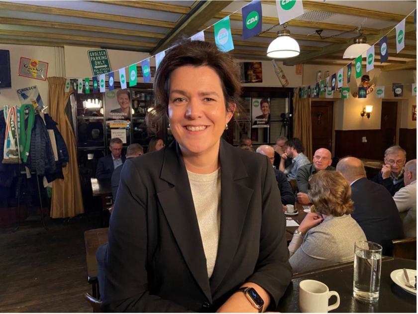 Hanneke Steen tijdens het politiek café in Fleringen. Nummer 2 van de landelijke kieslijst
