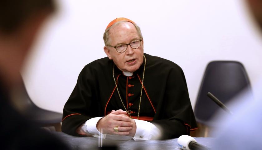 Kieskardinaal WJ Eijk op 8 mei 2025 in Rome tijdens een persconferentie kort na afloop van het conclaaf. ANP RAMON MANGOLD Kieskardinaal WJ Eijk op 8 mei 2025 in Rome tijdens een persconferentie kort na afloop van het conclaaf. ANP RAMON MANGOLD