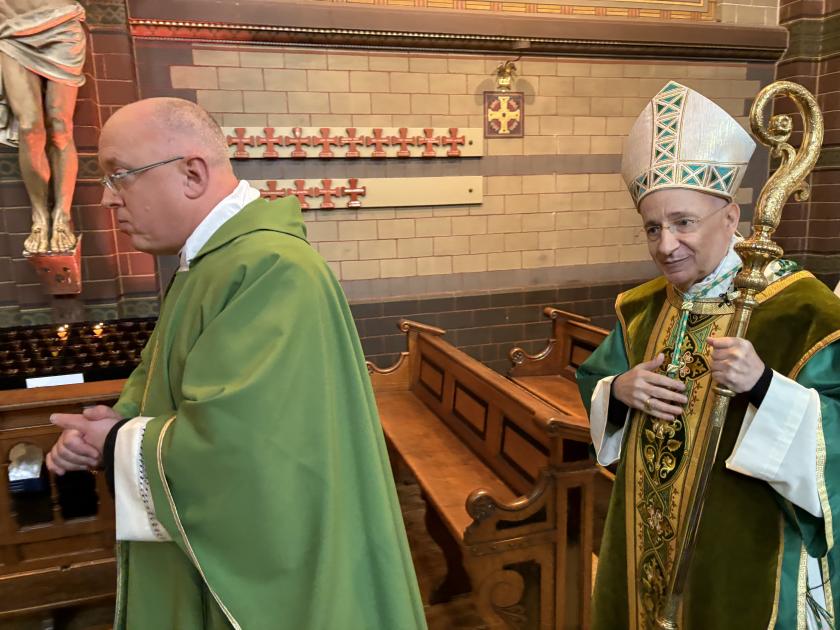 Pastoor Fennis en Nuntius Speich