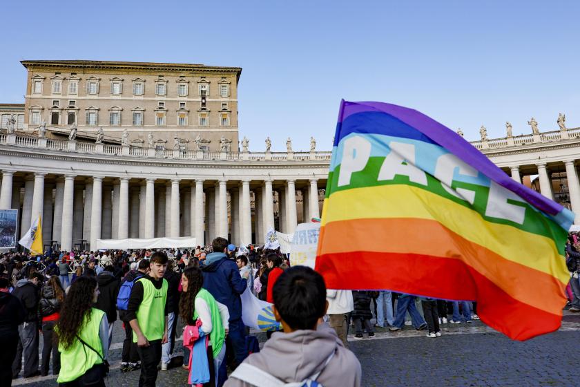 Faithful attend the Angelus prayer led by Pope Leo XIV in Saint Peter's Square, Vatican City, 25 January 2026. EPA/FABIO FRUSTACI