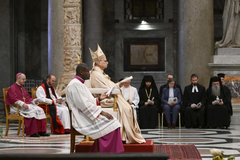  A handout picture provided by the Vatican Media shows Pope Leo XIV (C) during the Vespers on the Feast of the Conversion of St. Paul the Apostle at St. Paul Outside the Walls Basilica in Rome, Italy, 25 January 2026. 