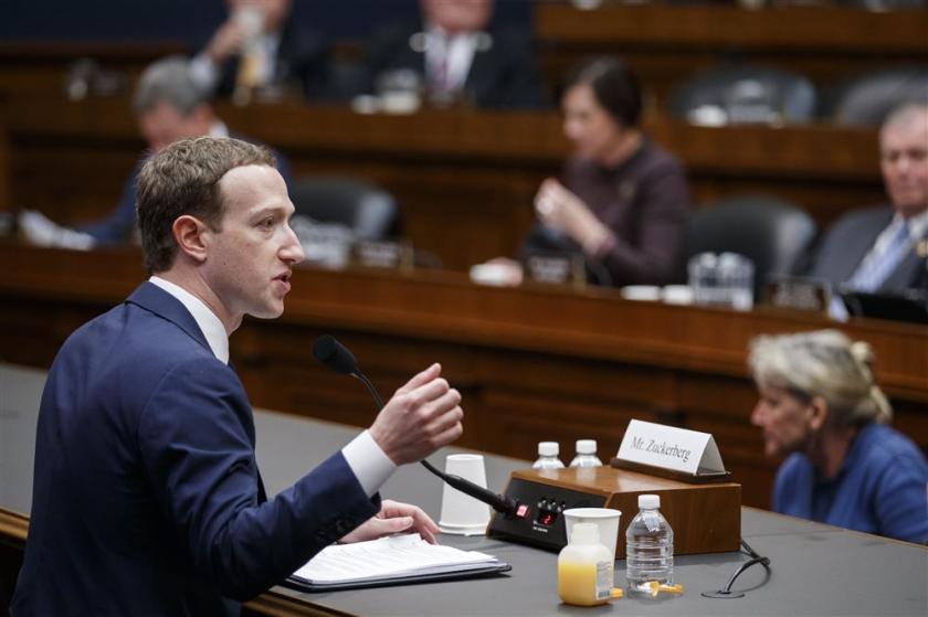 Facebook hoeft wettelijk geen neutraal platform te zijn Mark Zuckerberg legt zijn verklaring af