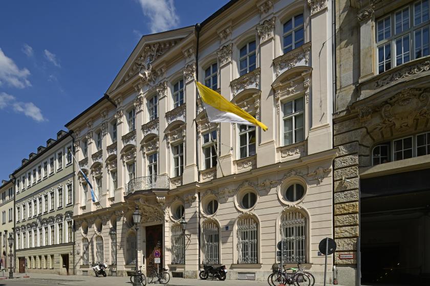 Palais Holnstein, später auch Palais Königsfeld oder Erzbischöfliches Palais genannt, ist ein Stadtpalais in der Kardinal-Faulhaber-Straße 7 in München